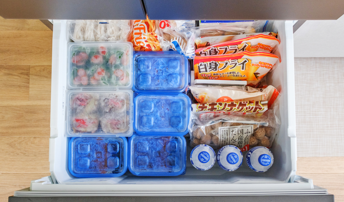 下段は小分け・まるごと冷凍・市販冷凍食品を収納