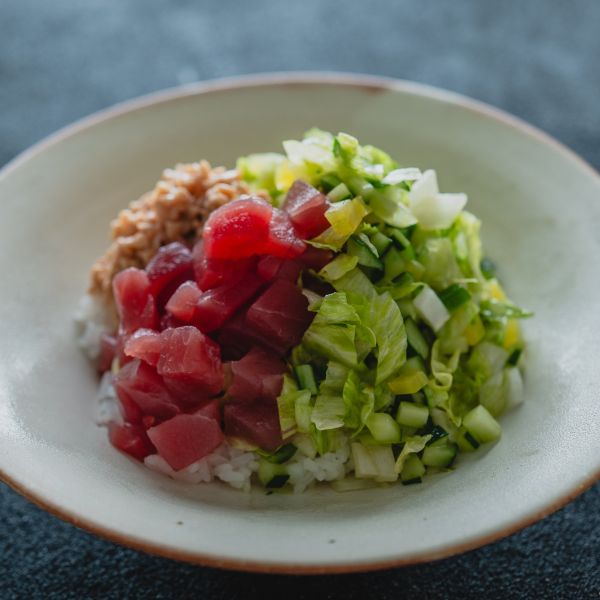 夏野菜とまぐろ納豆の丼